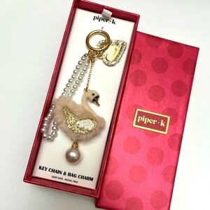 🦢🔹️ Piper K🔹️ Beautiful Gold and White Swan Key Chain & Bag Charm